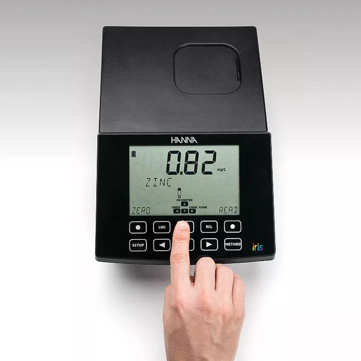 IRIS HI801 spektrofotometr